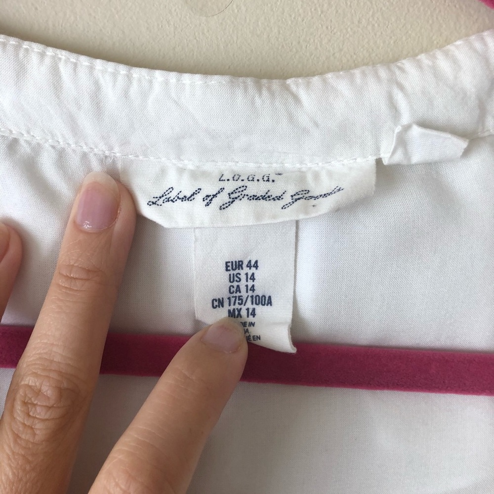H&M L.O.G.G. Plus Size Ruffled White Top - Picture 4 of 5